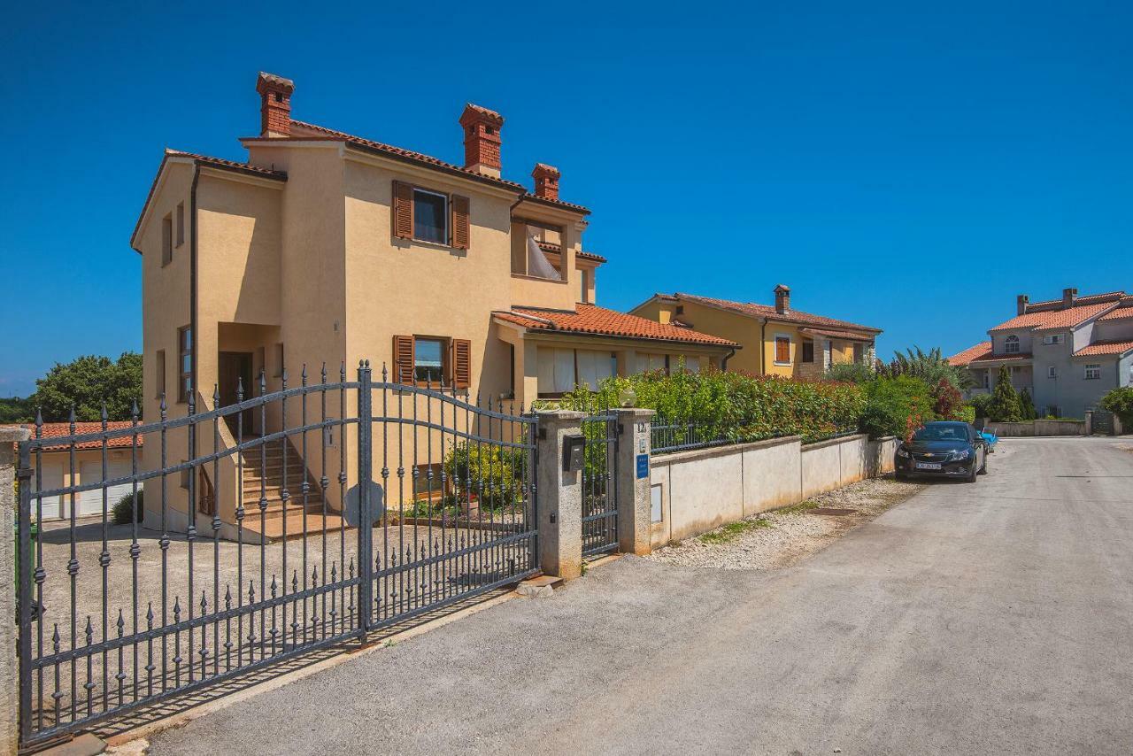 Apartments Buic Vinkuran Exterior foto